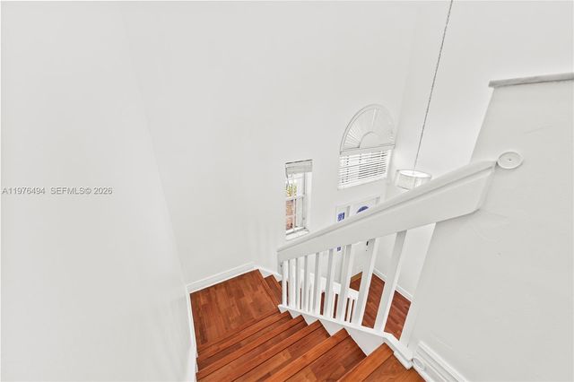 547 NW 157th Ln, Pembroke Pines, FL 33028