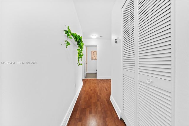 547 NW 157th Ln, Pembroke Pines, FL 33028