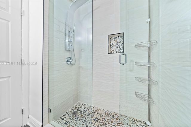 547 NW 157th Ln, Pembroke Pines, FL 33028