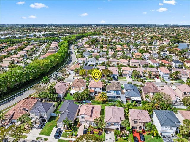 547 NW 157th Ln, Pembroke Pines, FL 33028