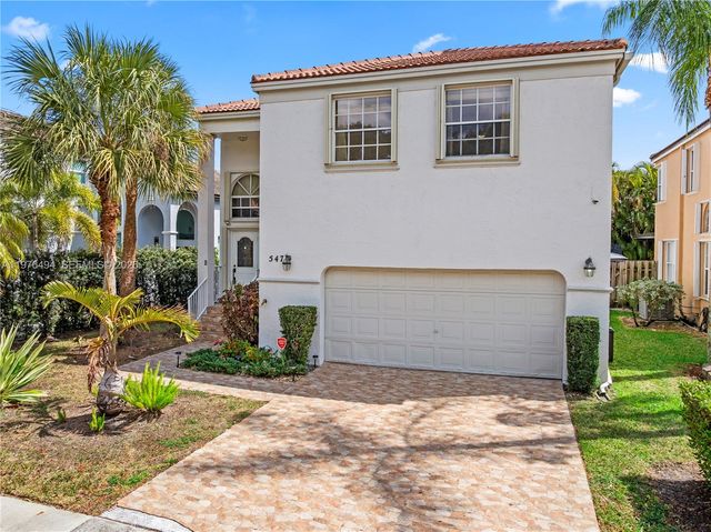 547 NW 157th Ln, Pembroke Pines, FL 33028