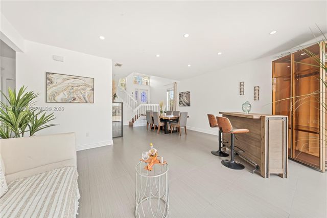 547 NW 157th Ln, Pembroke Pines, FL 33028