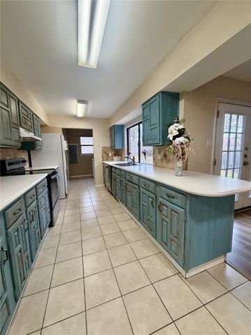 4019 Rushmoor Drive, Arlington, TX 76016