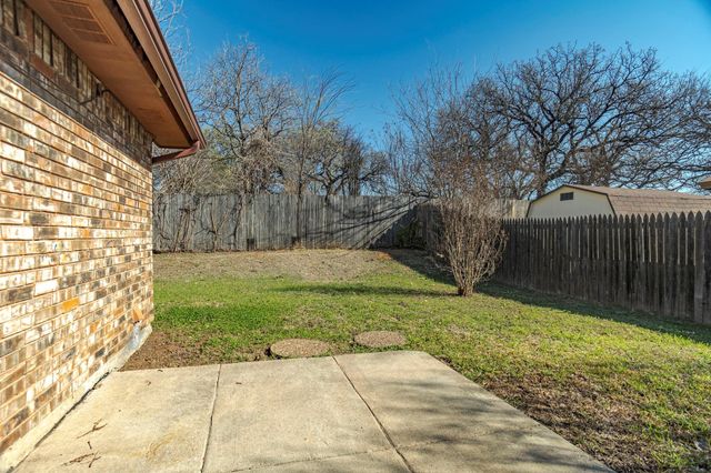 4019 Rushmoor Drive, Arlington, TX 76016