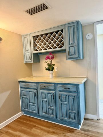 4019 Rushmoor Drive, Arlington, TX 76016