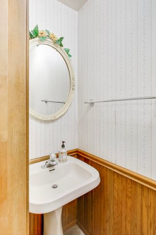 591 Glenwood Drive, Valparaiso, IN 46385