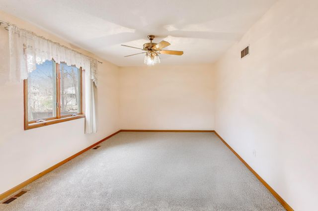 591 Glenwood Drive, Valparaiso, IN 46385