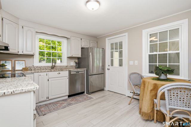 1706 Main Street, Glastonbury, CT 06033