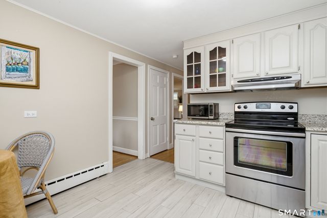 1706 Main Street, Glastonbury, CT 06033