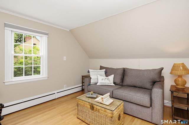 1706 Main Street, Glastonbury, CT 06033