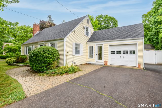 1706 Main Street, Glastonbury, CT 06033