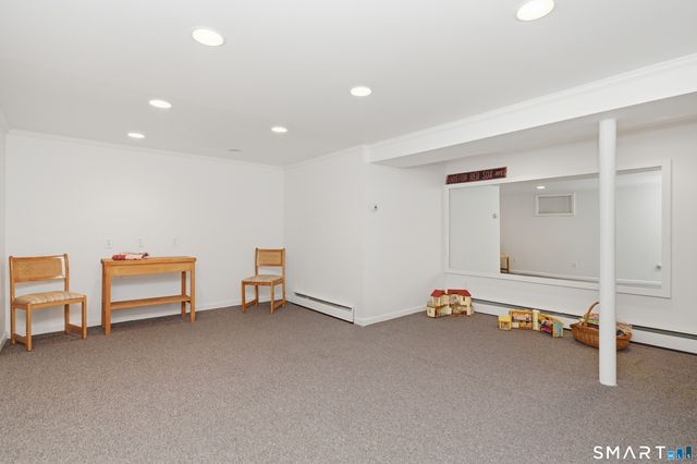 1706 Main Street, Glastonbury, CT 06033