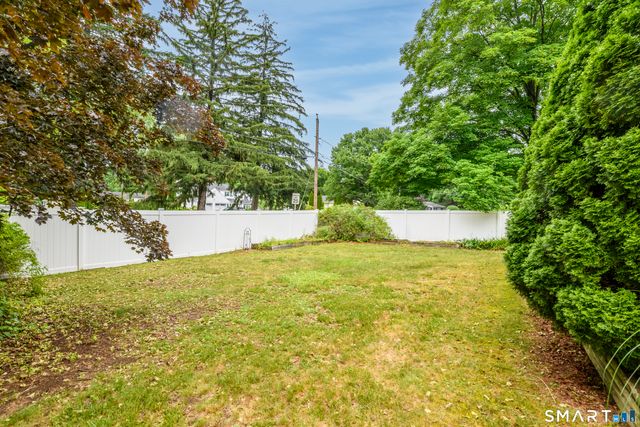 1706 Main Street, Glastonbury, CT 06033