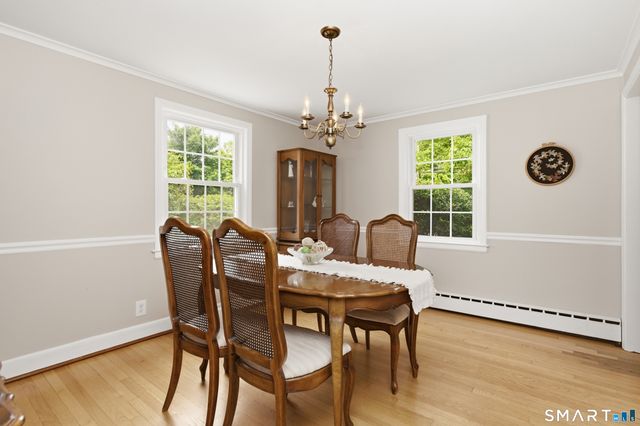 1706 Main Street, Glastonbury, CT 06033