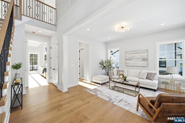 1 Breton Place, Livingston, NJ 07039