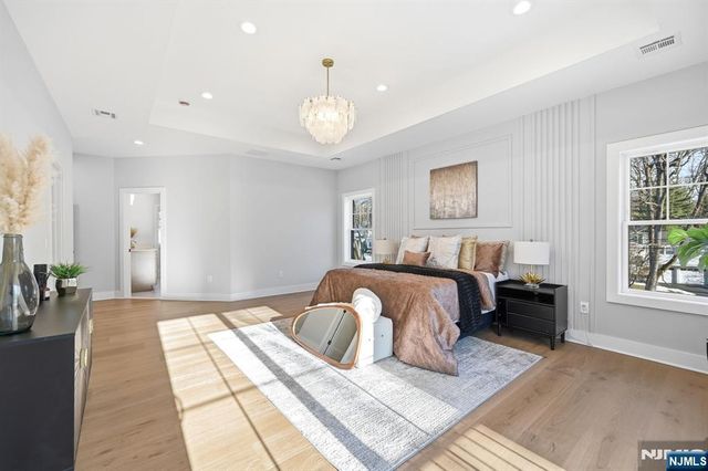 1 Breton Place, Livingston, NJ 07039