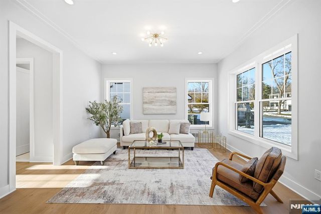 1 Breton Place, Livingston, NJ 07039