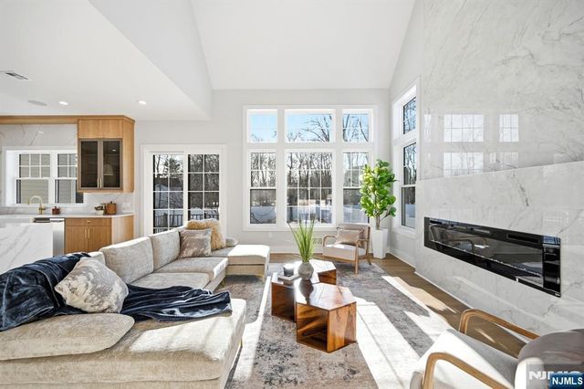 1 Breton Place, Livingston, NJ 07039