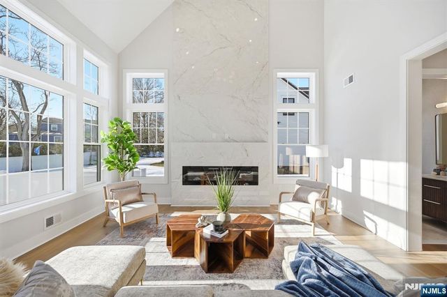 1 Breton Place, Livingston, NJ 07039