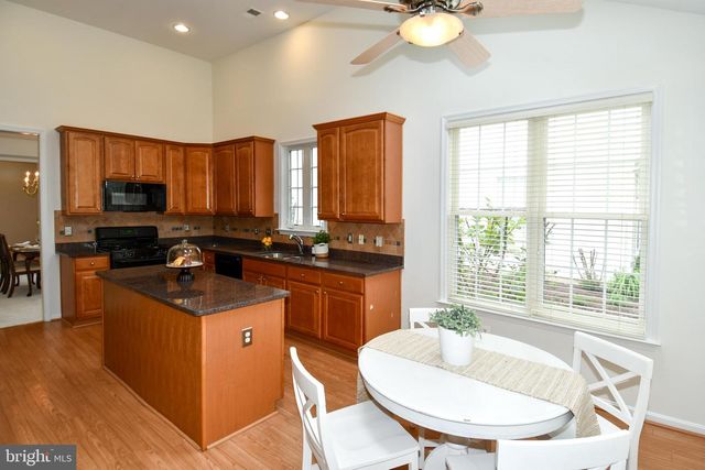 6004 GALLANT FOX CT, Gainesville, VA 20155