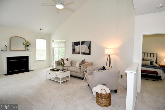 6004 GALLANT FOX CT, Gainesville, VA 20155