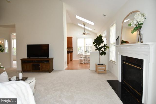 6004 GALLANT FOX CT, Gainesville, VA 20155