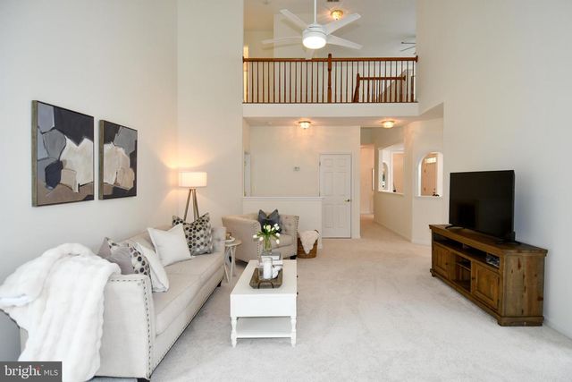 6004 GALLANT FOX CT, Gainesville, VA 20155