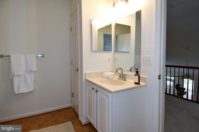 6004 GALLANT FOX CT, Gainesville, VA 20155