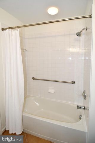 6004 GALLANT FOX CT, Gainesville, VA 20155