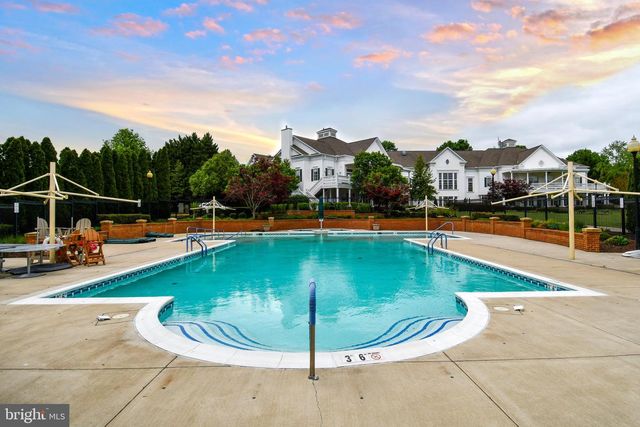 6004 GALLANT FOX CT, Gainesville, VA 20155
