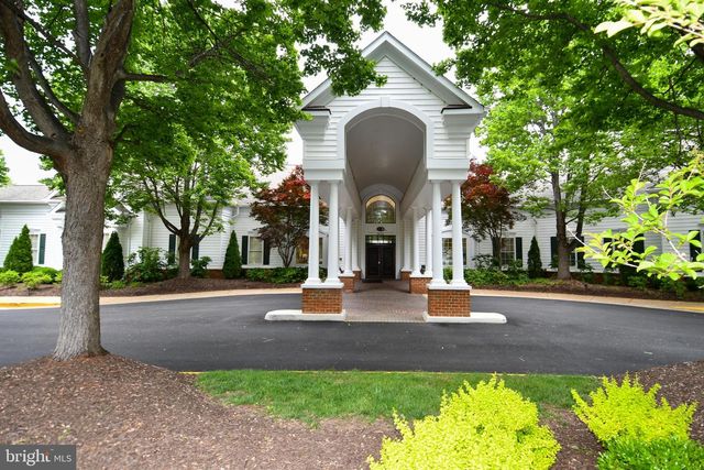 6004 GALLANT FOX CT, Gainesville, VA 20155