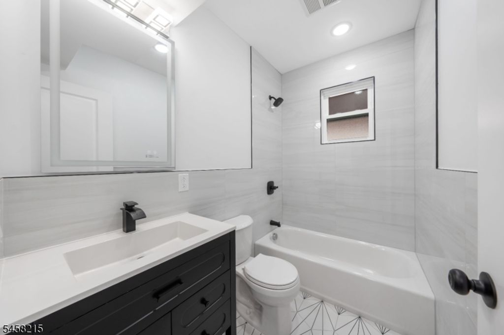 303 Ellis Ave, Irvington Twp., NJ 07111 — photo 3