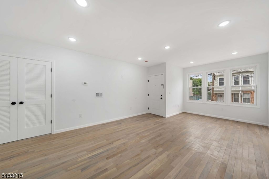 303 Ellis Ave, Irvington Twp., NJ 07111 — photo 4