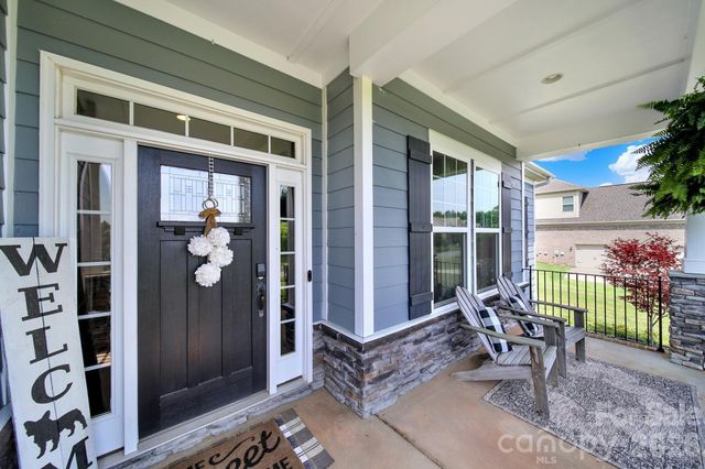 6390 Willow Farm Drive, Denver, NC 28037