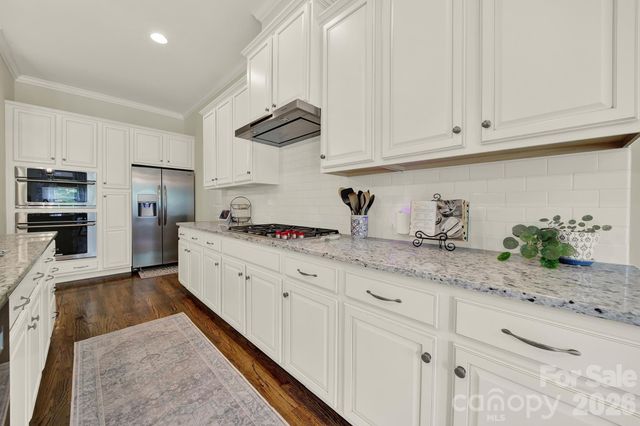 6390 Willow Farm Drive, Denver, NC 28037