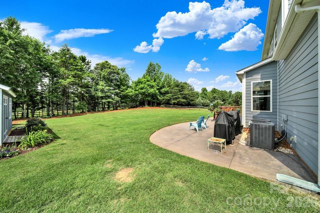6390 Willow Farm Drive, Denver, NC 28037