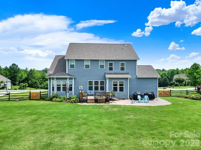 6390 Willow Farm Drive, Denver, NC 28037