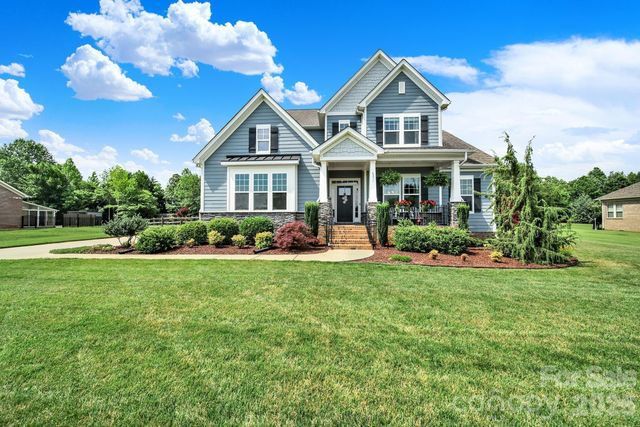 6390 Willow Farm Drive, Denver, NC 28037