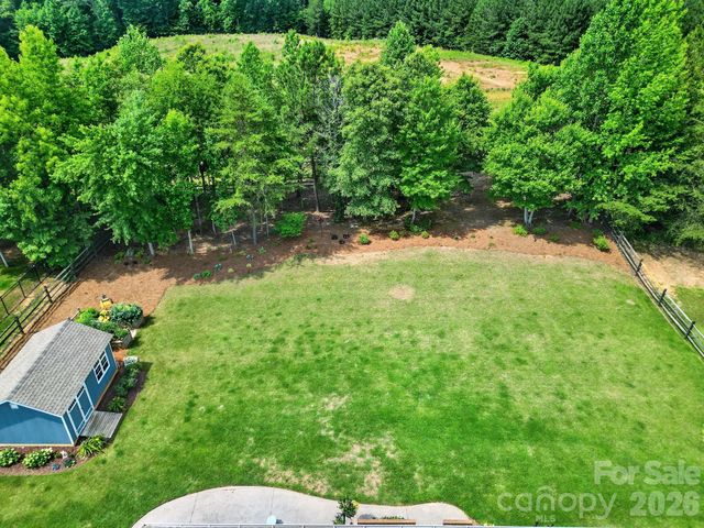 6390 Willow Farm Drive, Denver, NC 28037