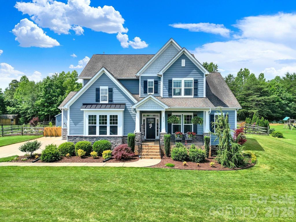 6390 Willow Farm Drive, Denver, NC 28037