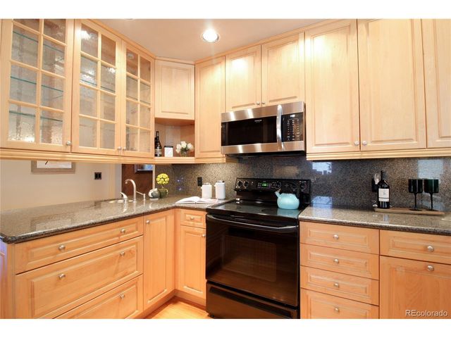 8209 S Kearney St, Centennial, CO 80112