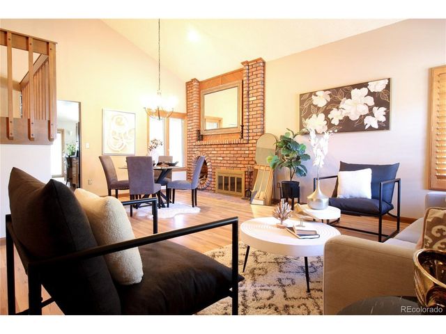 8209 S Kearney St, Centennial, CO 80112