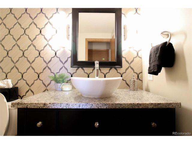 8209 S Kearney St, Centennial, CO 80112