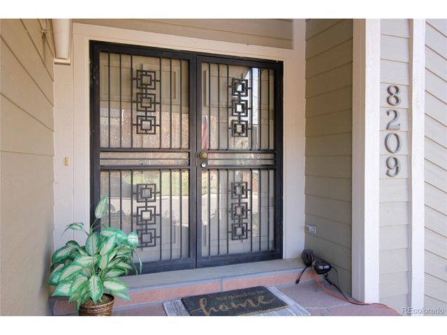 8209 S Kearney St, Centennial, CO 80112