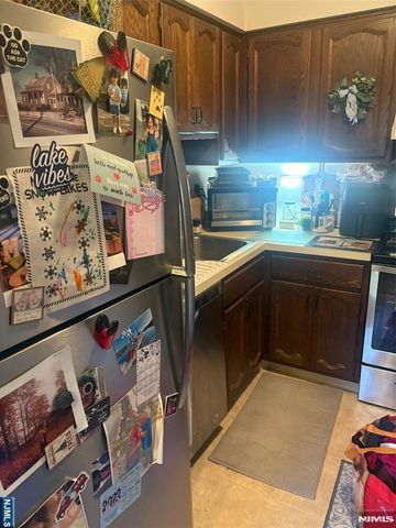 506 Wanaque Avenue F6, Pompton Lakes, NJ 07442