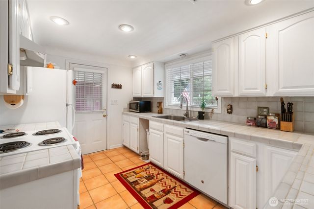 6017 W Sarazen Street SE, Olympia, WA 98513