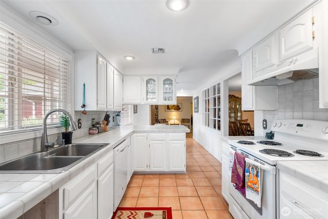 6017 W Sarazen Street SE, Olympia, WA 98513