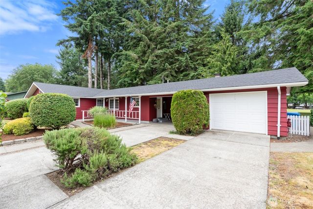 6017 W Sarazen Street SE, Olympia, WA 98513