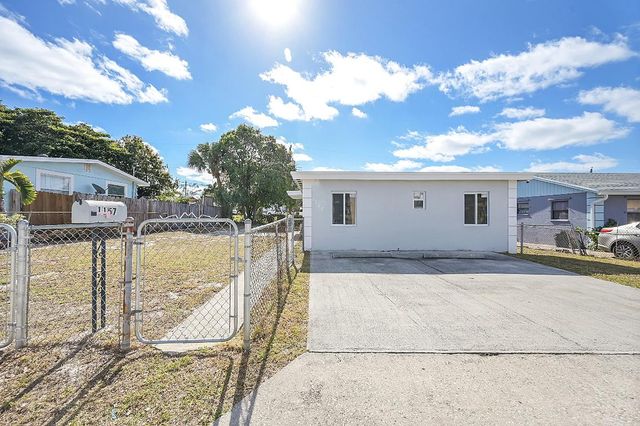 1157 W 36th Street 1, Riviera Beach, FL 33404