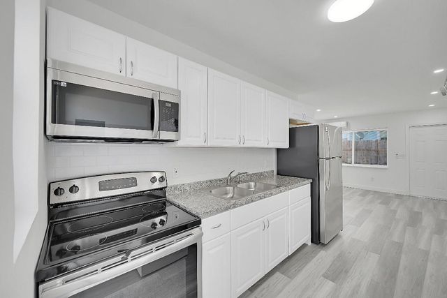 1157 W 36th Street 1, Riviera Beach, FL 33404